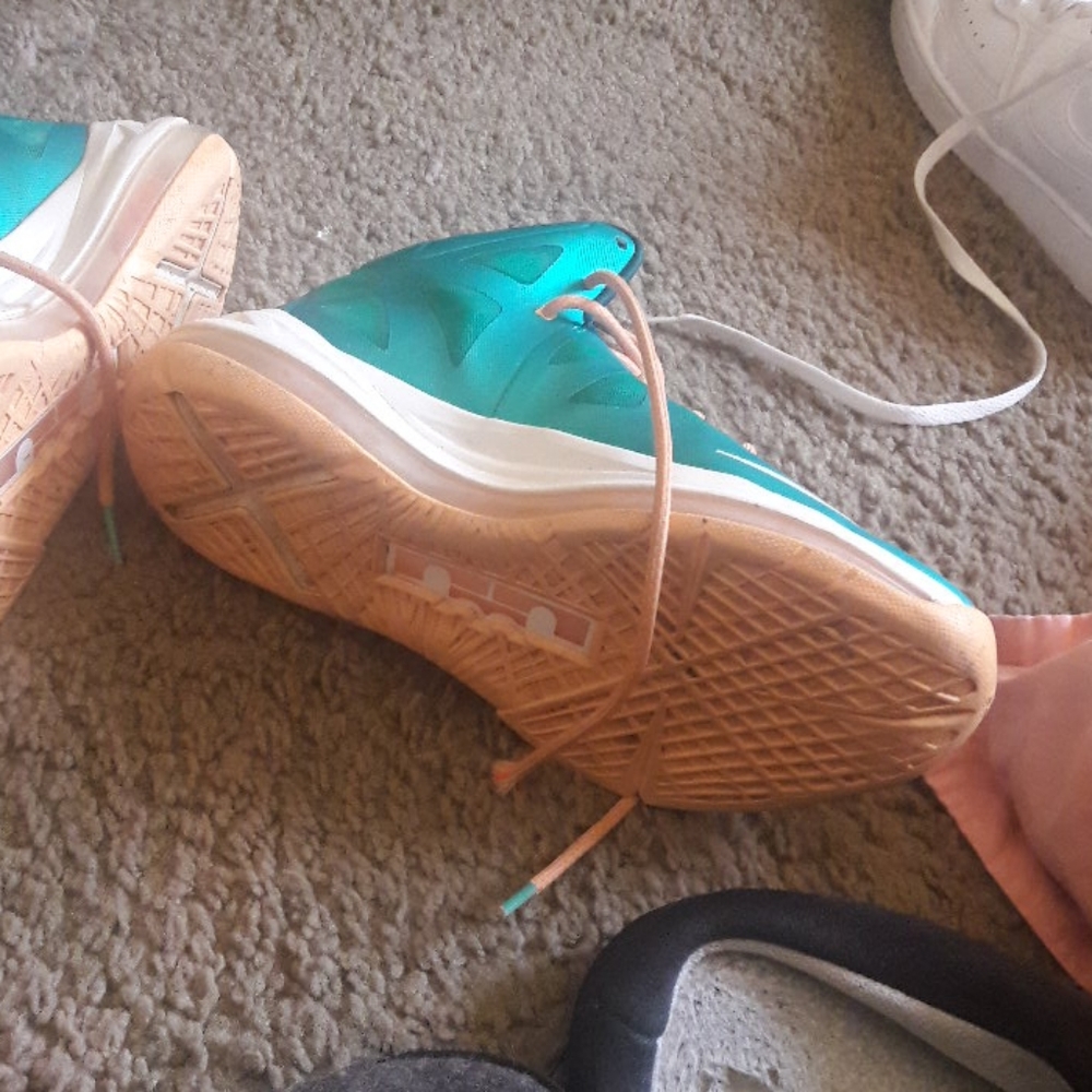Nike LeBron X GS Miami Green - Picture 3 of 7